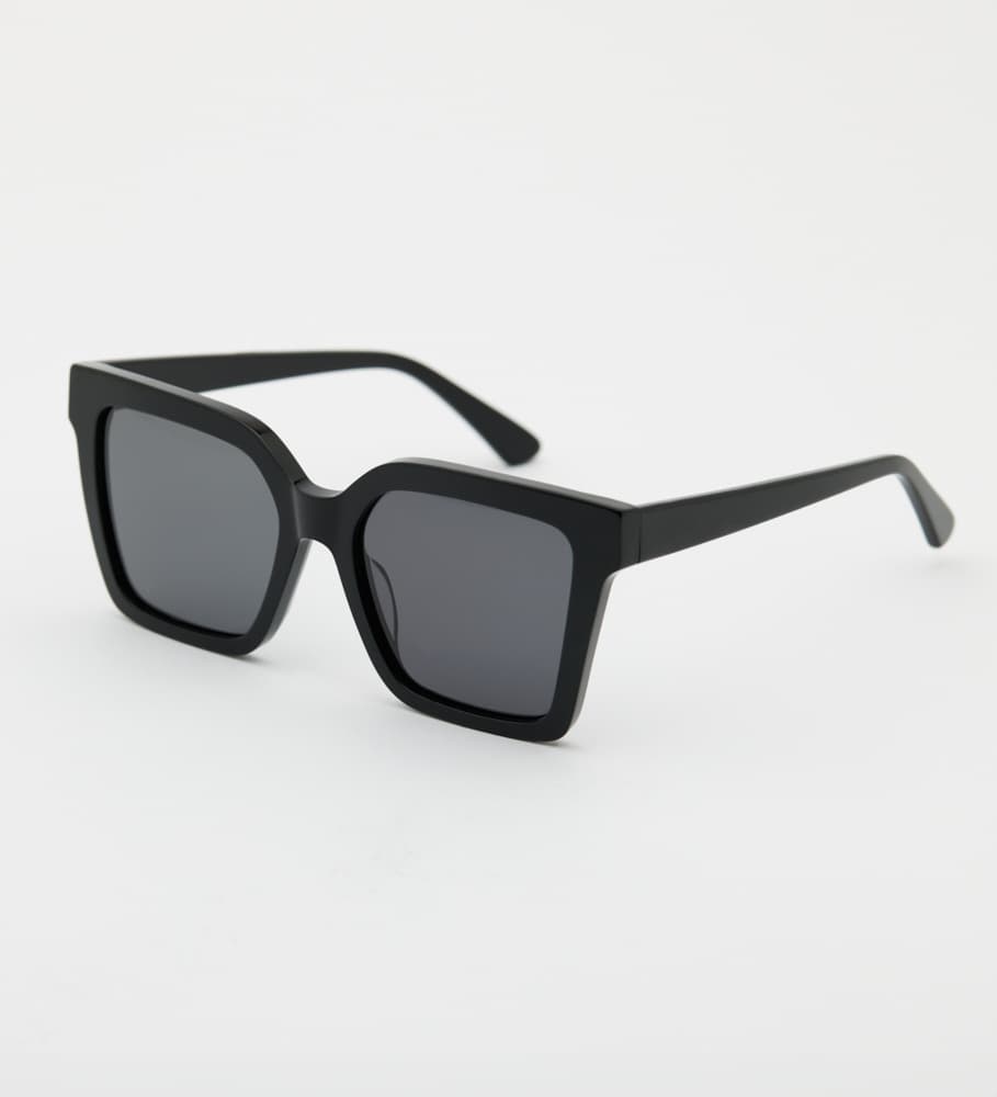 Ivy Black Black