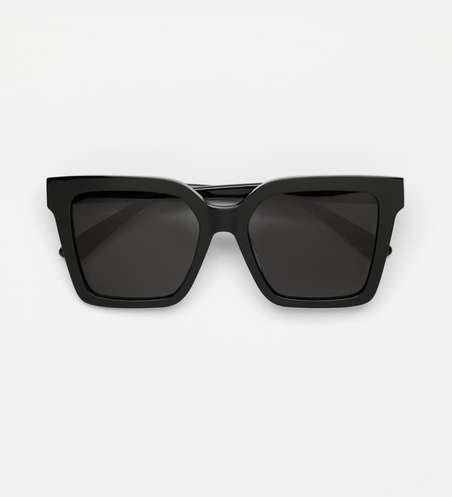 Ivy Black Black