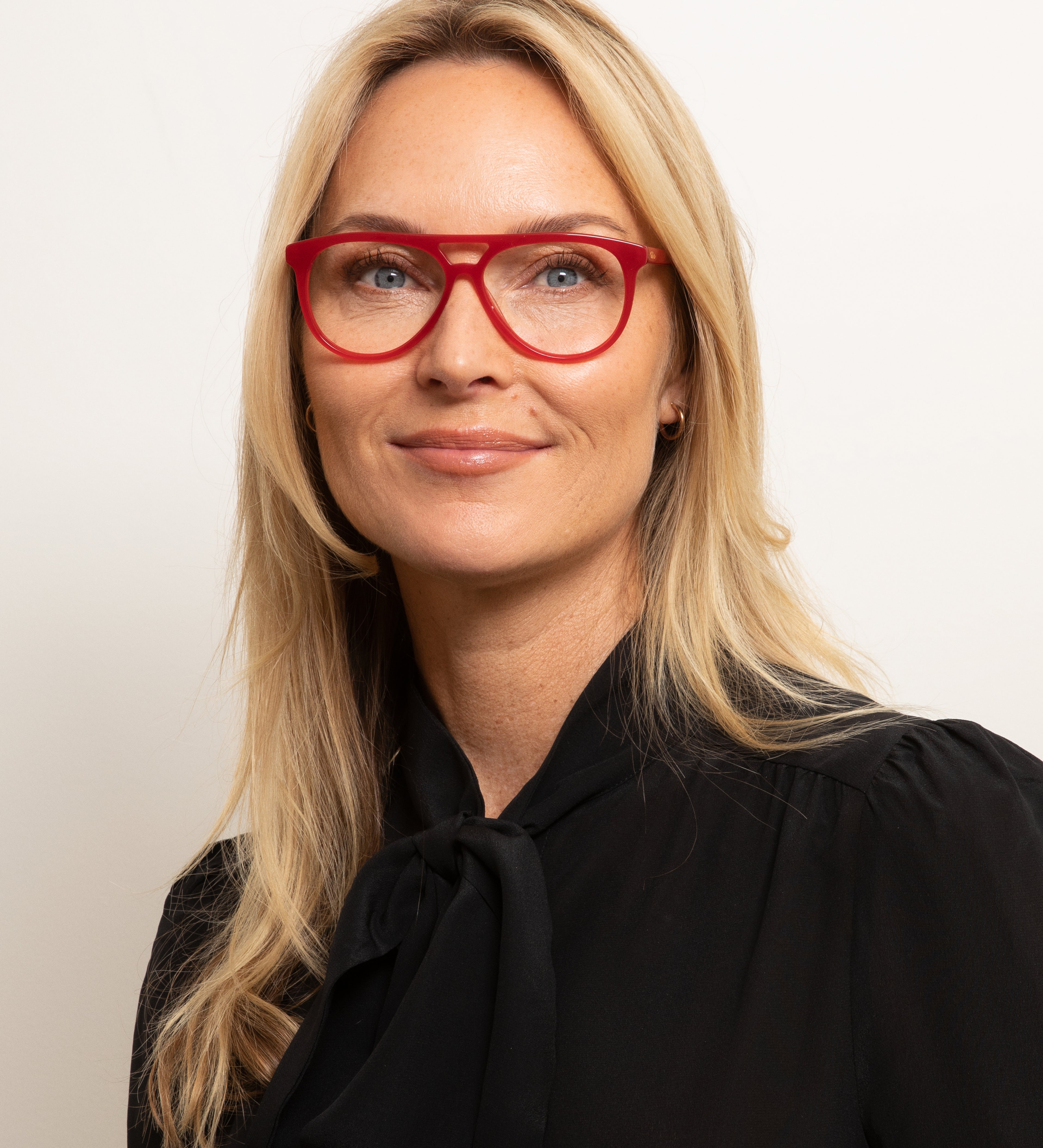 Amelia Red Blue Light