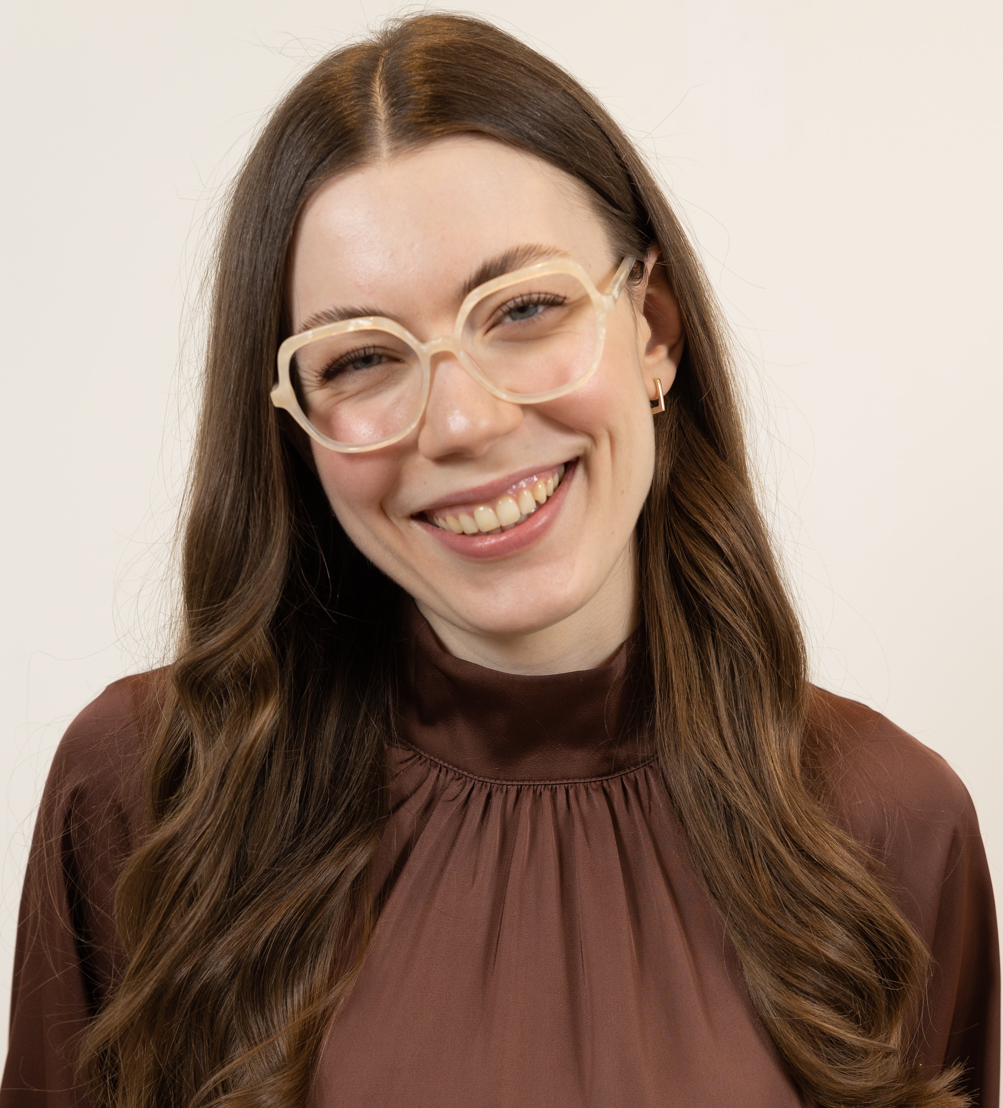 Ariel White Opal Blue light