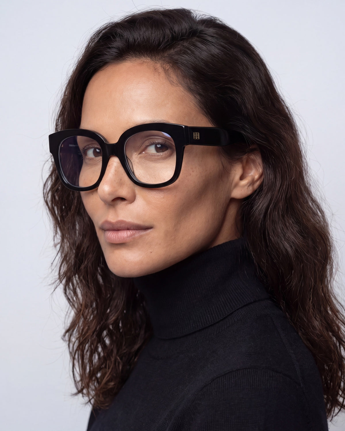 Chloe Black Readers, worn, side