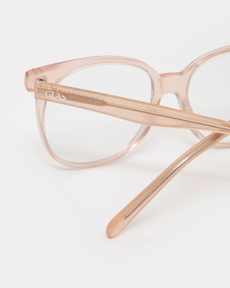 Maya Champagne Readers